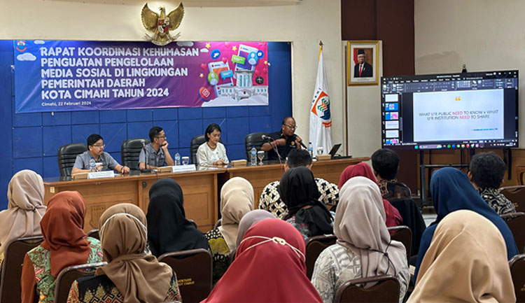 Suasana acara Rakor Kehumasan Penguatan Pengelolaan Media Sosial yang diselenggarakan oleh DIskominfo Kota Cimahi pada Kamis, 22 Februari 2024 - (Sumber: Humas Pemkot Cimahi)