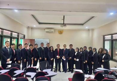 Uninus Gelar Sidang Skripsi Fakultas Hukum Dilanjutkan Yudisium