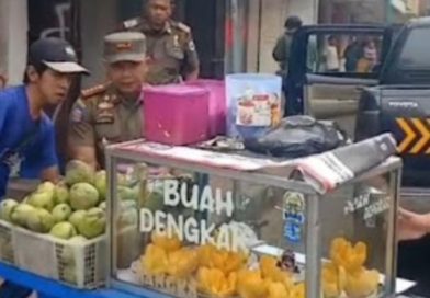 Penertiban PKL di Cimahi Dilakukan Humanis, Kasatpol PP Turun Langsung ke Lapangan