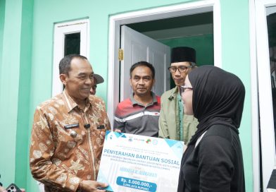 Pemkot Cimahi Perkuat Perlindungan Sosial Melalui Home Visit dan Penyaluran Bansos bagi PPKS