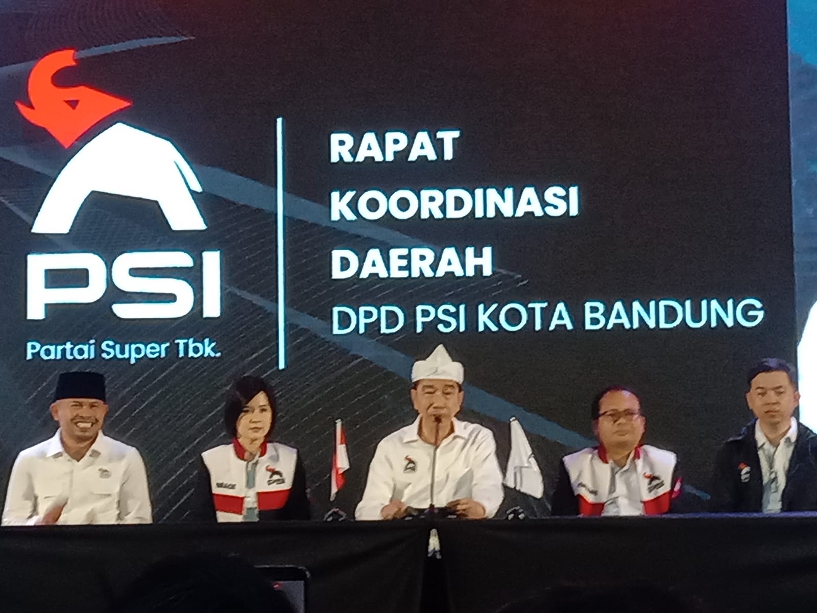Rakorda PSI Kota Bandung, Jokowi Dorong Struktur Partai Aktif Turun ke Masyarakat